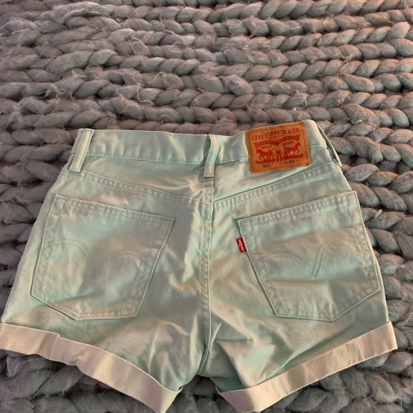SOLD Levi’s denim shorts 🩳 - Picture 2 of 3